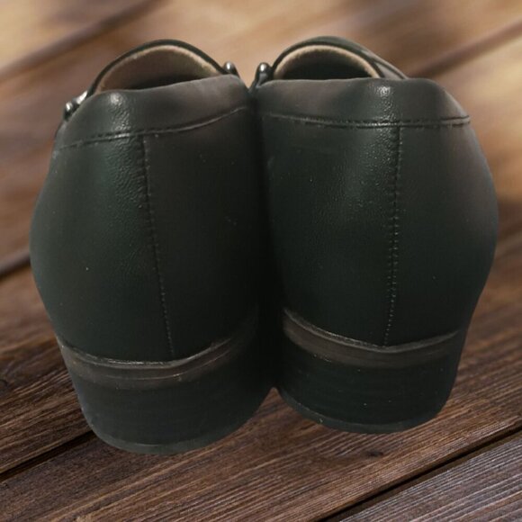 Naturalizer Soul Womens Loafer Shoes With Metal Accent Size 9M - Picture 2 of 9